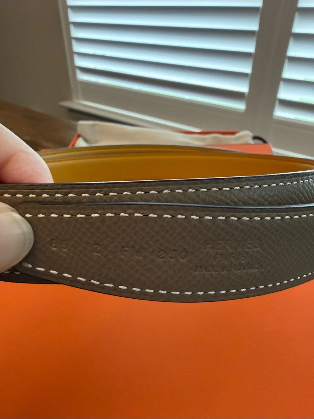 Hermès 24-MM SWIFT/EPSOM CALFSKIN BELT STRAP 085 ES JAUNE AMBRE/ETOUPE